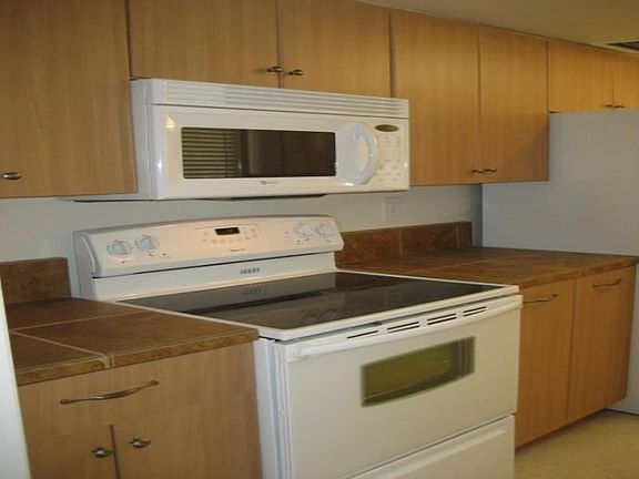 3rd image of 13010 W La Terraza Dr