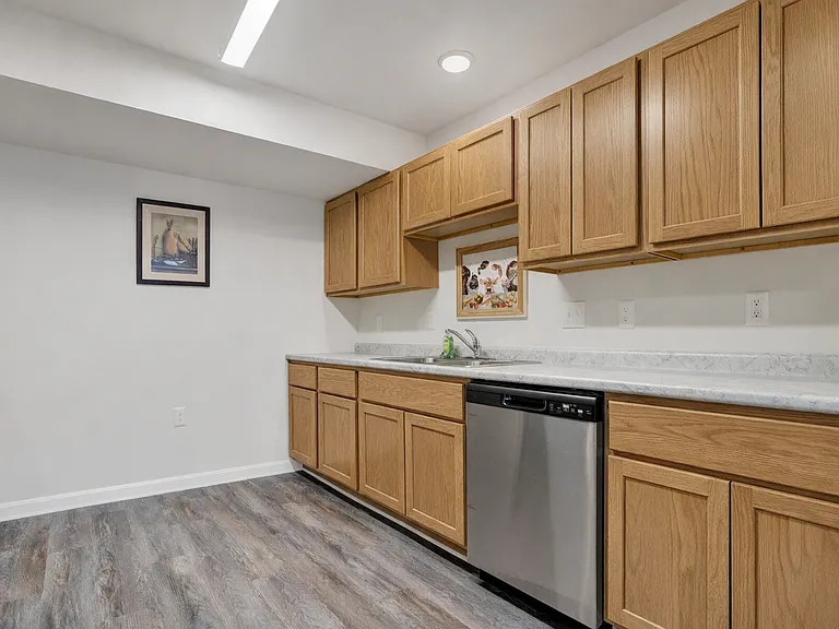 Cortland Apts. — Photo 10