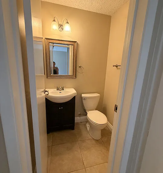 6233 Clybourn Ave — Photo 6