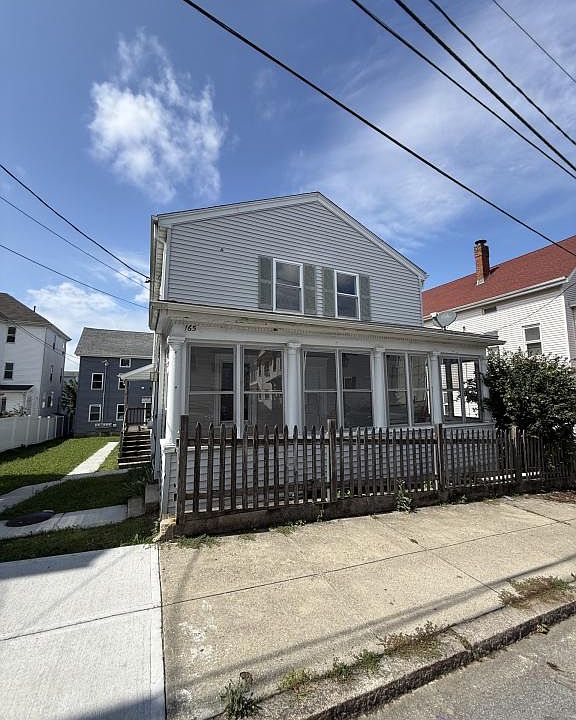 1st image of 165 Grant St