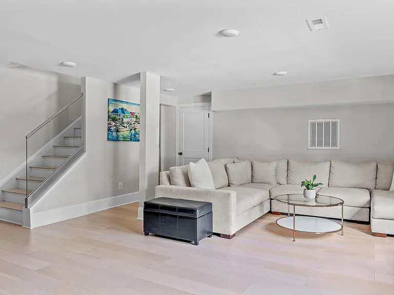 3513 Brook Dr — Photo 33