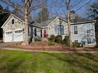 215 Travis Dr, Athens, GA 30606