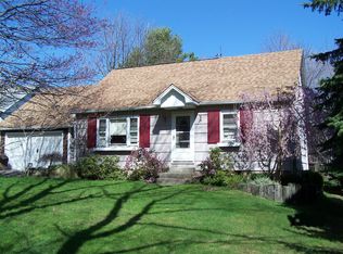 7431 Chestnut Ridge Rd, Orchard Park, NY 14127