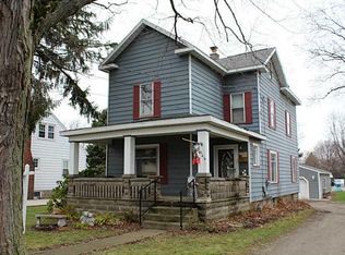 9944 Sampson Ave, Lake City, PA 16423