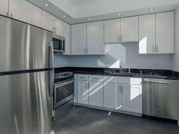 4th image of 101 W End Ave APT 6W