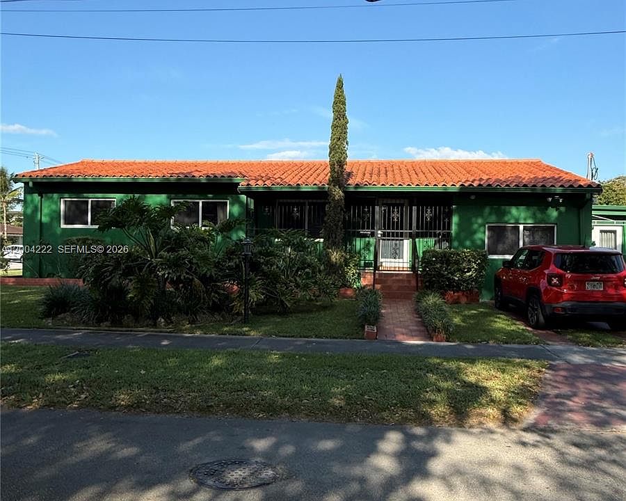 1st image of 540 SW 39th Ave