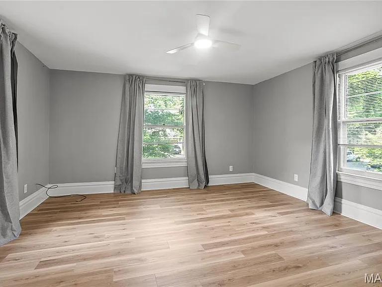 419 S Van Buren Ave — Photo 17