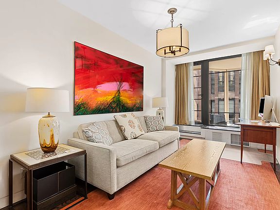 4th image of 37 W 12th St APT 6E