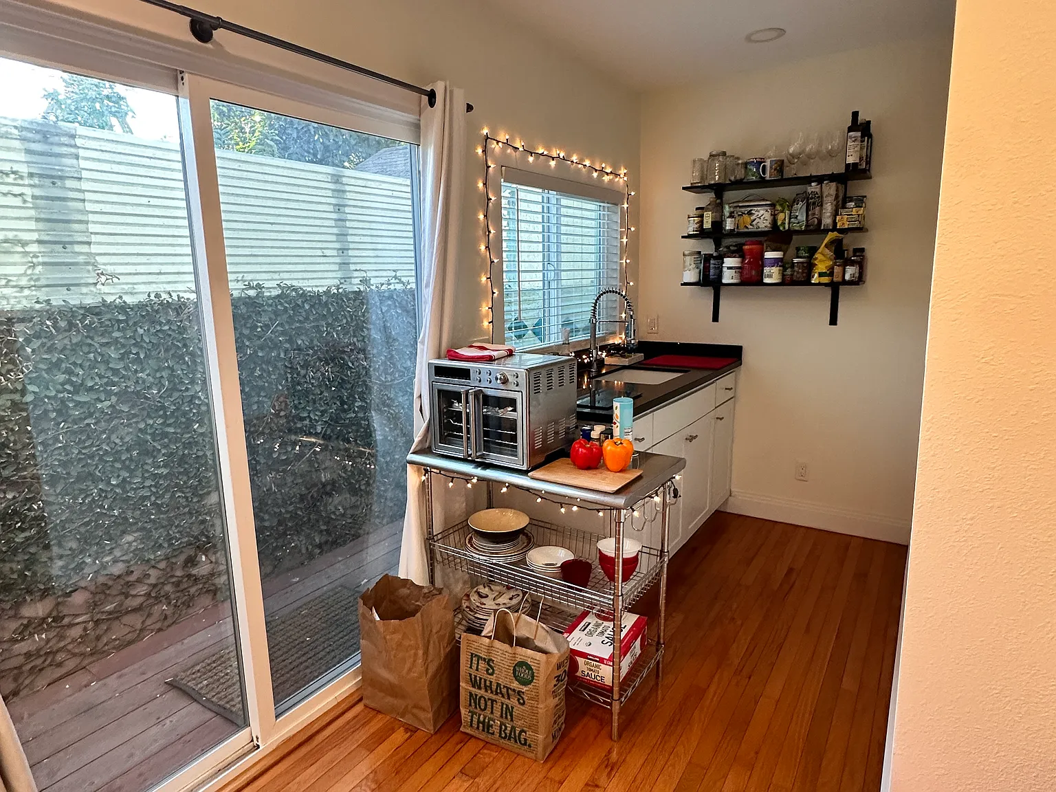 Studio, 400 sqft, $2,200 — Photo 3