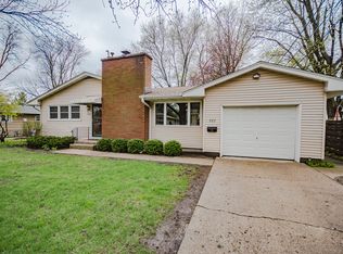 923 S 2nd St, Dekalb, IL 60115