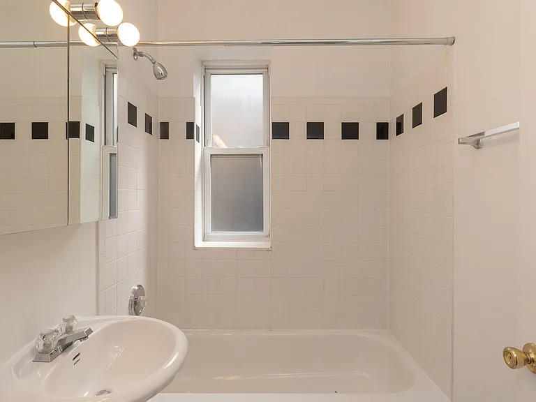 925 W. Dakin — Photo 22