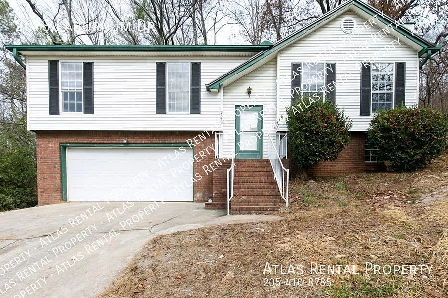 Beautifully Renovated 4BR Home with Basement & Modern Updates! — Photo 1