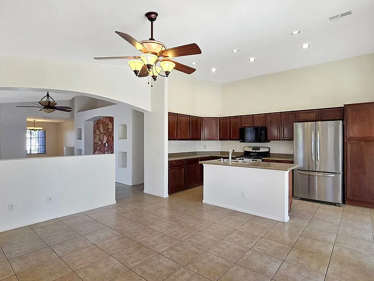 16640 N 153rd Ct — Photo 16