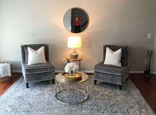 1235 Bond St, Herndon, VA 20170