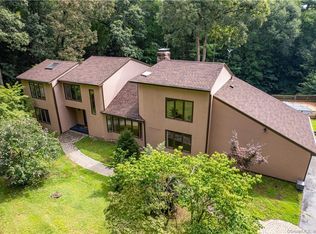 16 Highridge Dr, Granby, CT 06035