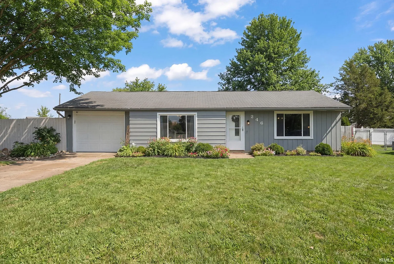 246 Greenwood Dr photo 1