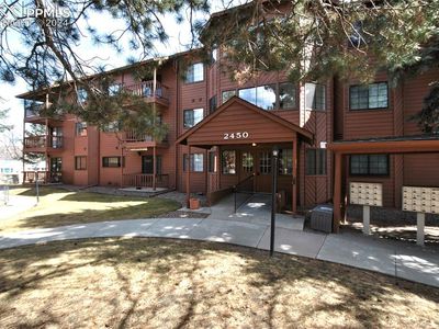2450 Palmer Park Blvd APT 304, Colorado Springs, CO, 80909