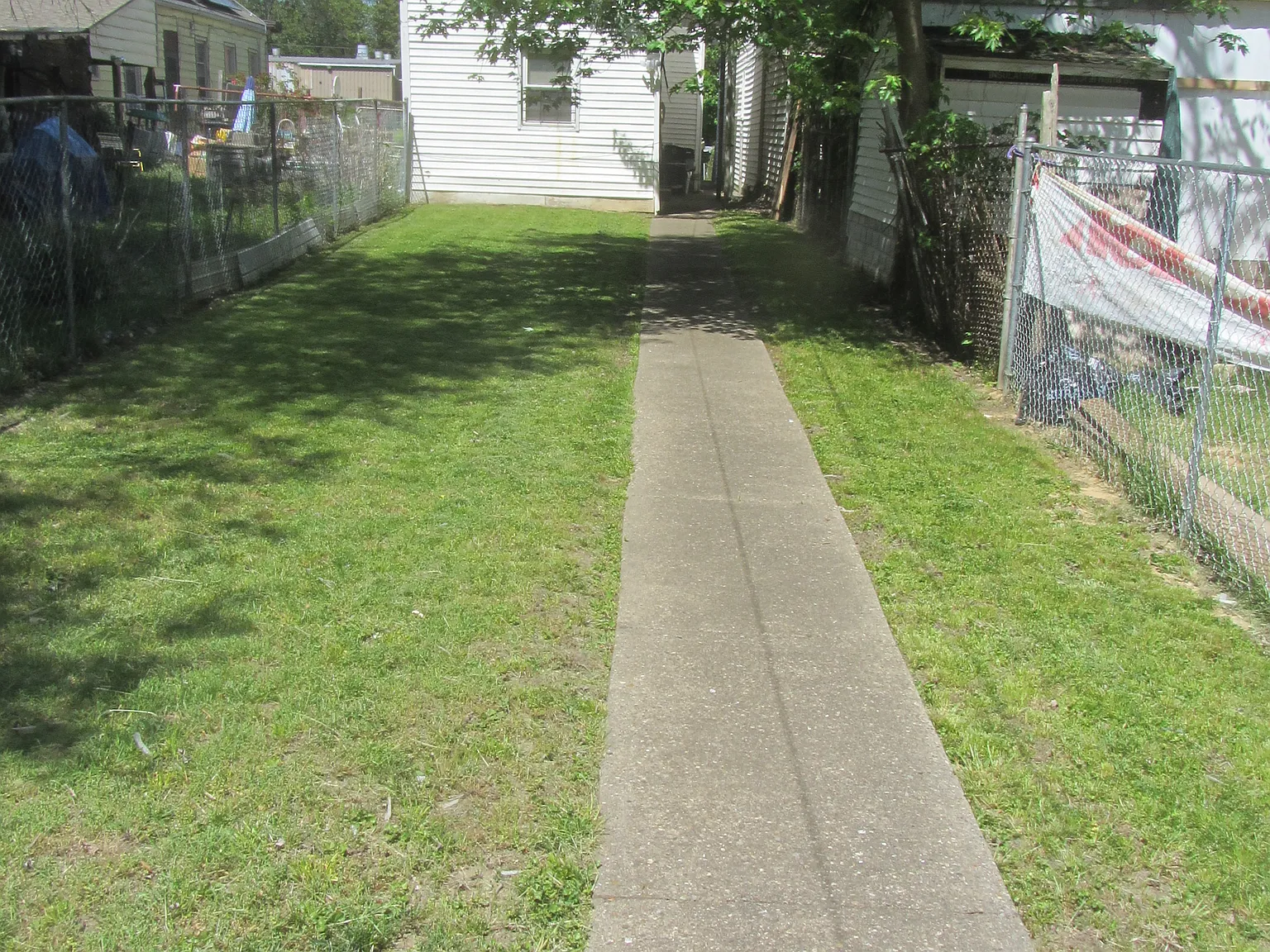 2 bed, 1000 sqft, $750 — Photo 2