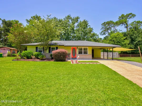 6660 Balboa Cir, Ocean Springs, MS 39564