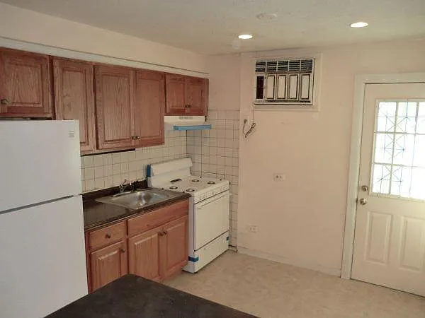 2640 S Beulah St — Photo 2
