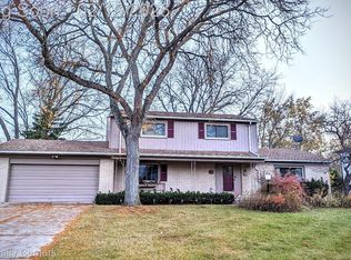 4817 Faircourt Dr, West Bloomfield, MI 48322