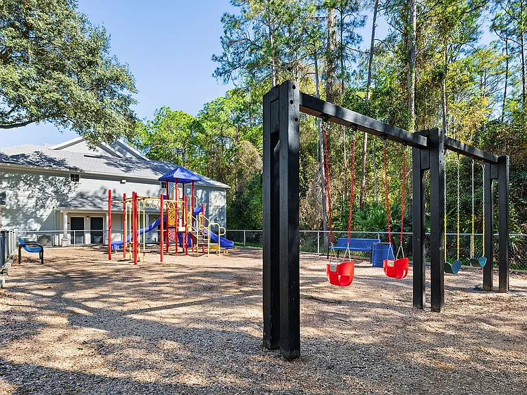 Avenue at Timberlin Park — Photo 17