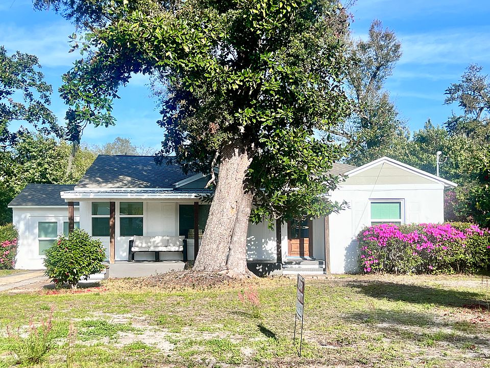 Front yard street view