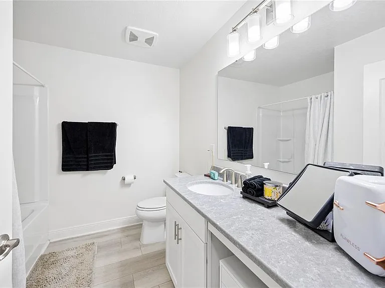 2892 Sanctuary Dr — Photo 11