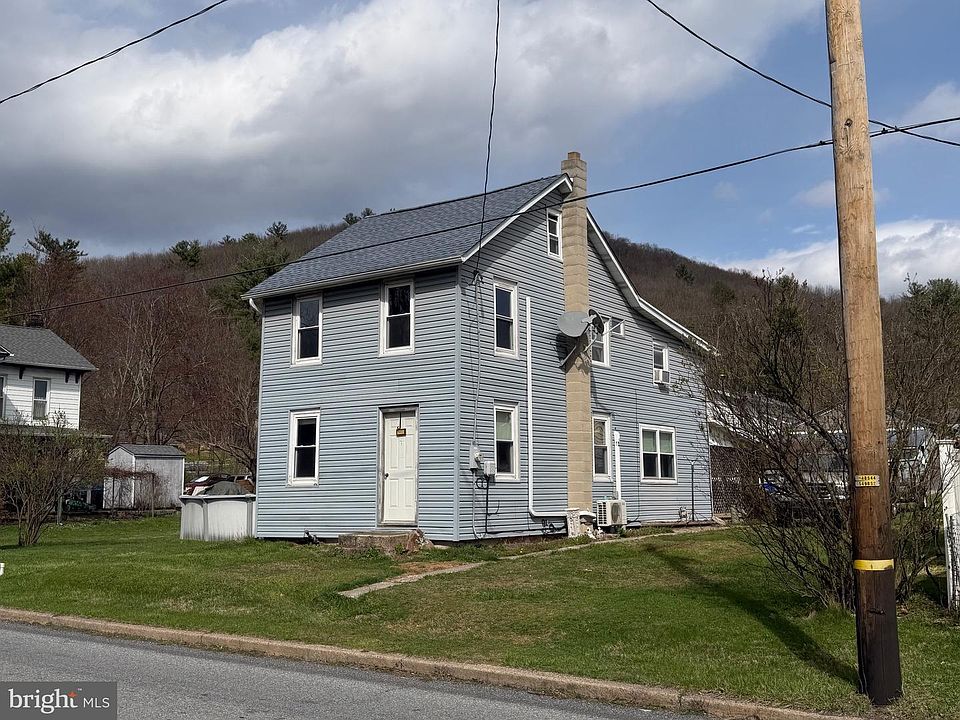 1st image of 412 E Railroad Ave
