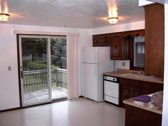 4th image of 404 Kelly Jo Dr