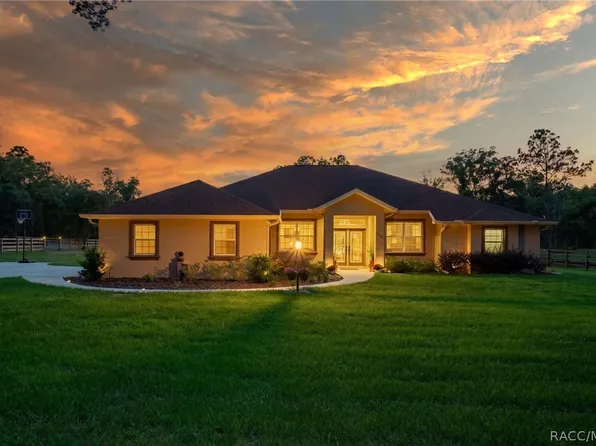 2402 N Stampede Dr, Beverly Hills, FL 34465