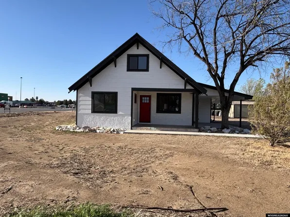 1604 16th St, Wheatland, WY 82201