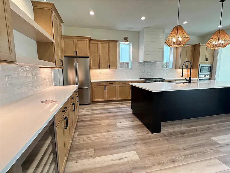 3908 Rochelle Dr — Photo 8