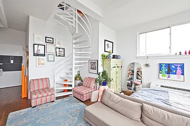 Rented by R New York