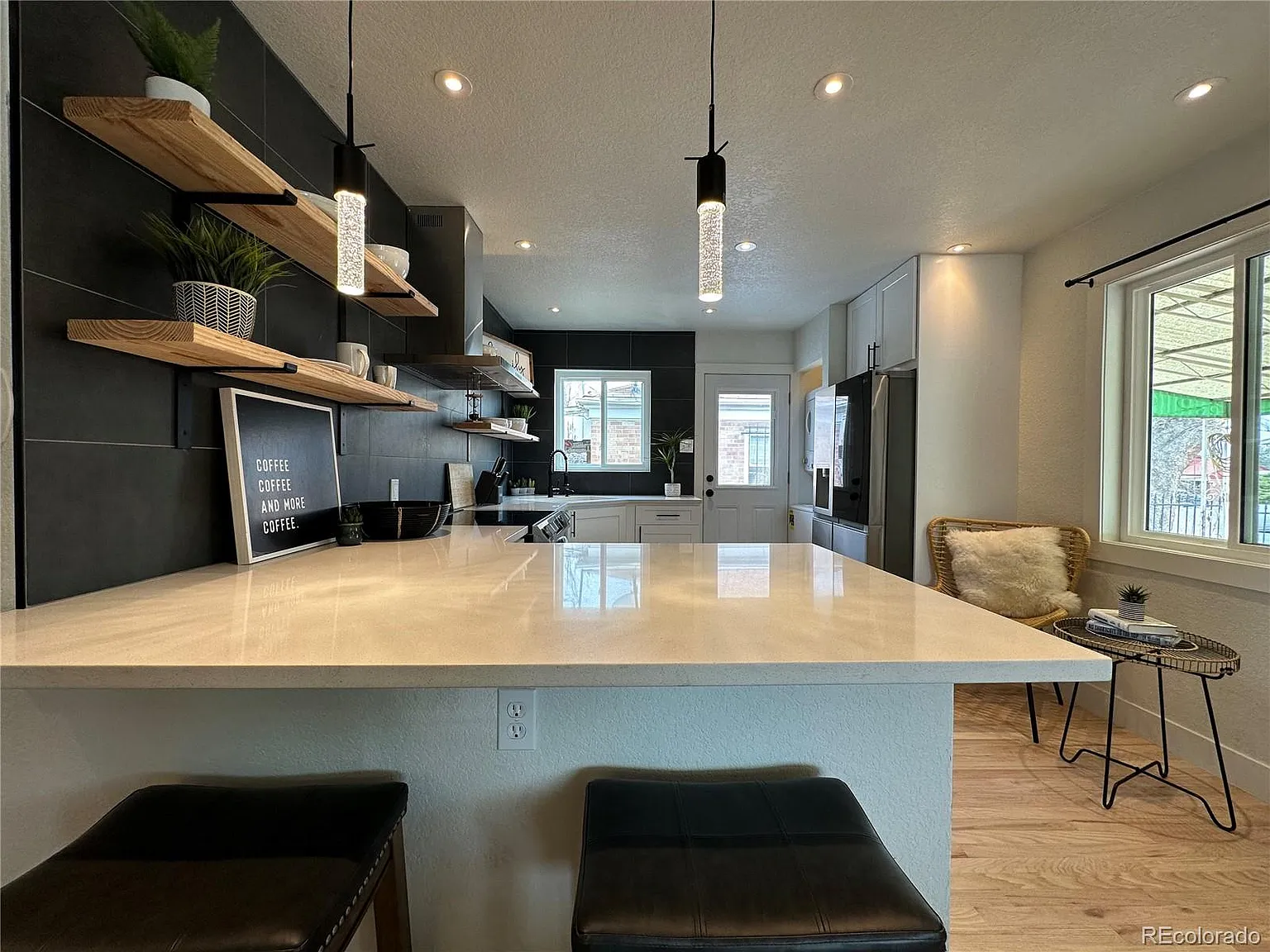 2 bed, 1.0 bath, 725 sqft, $1,850 — Photo 2