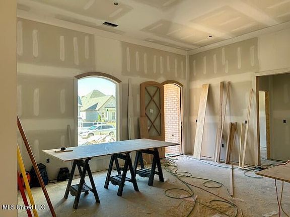 4th image of 167 Bronson Bnd