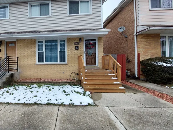 9856 Garden Ct, Schiller Park, IL 60176