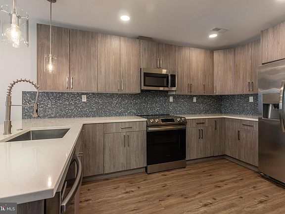4th image of 1702 N Gratz St