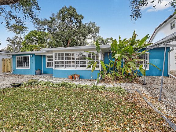 3rd image of 1213 SW 21st Street