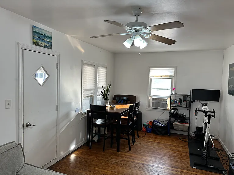 89 Illinois Ave #2 — Photo 5