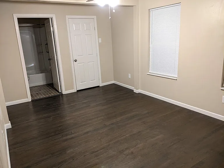 12122 Bellafonte Dr — Photo 13