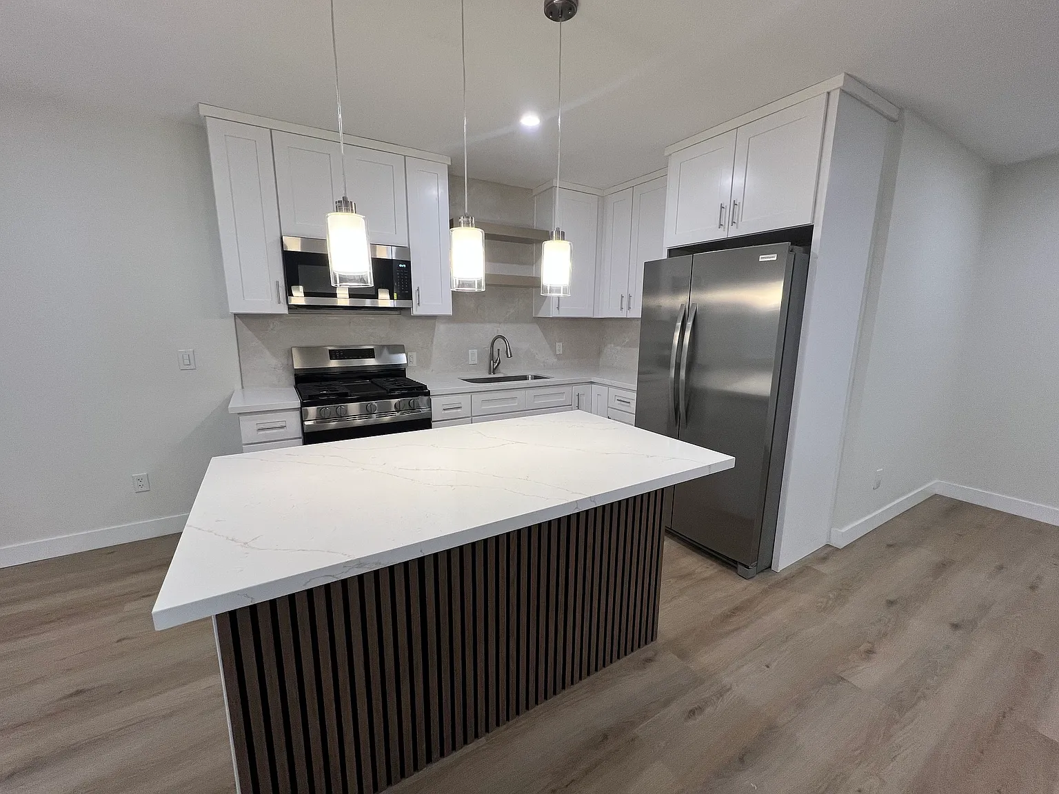 1 bed, 650 sqft, $2,290 — Photo 2