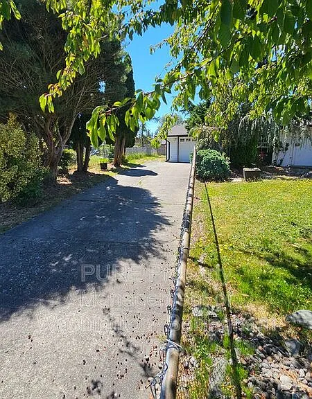 2400 Carpenter St — Photo 21