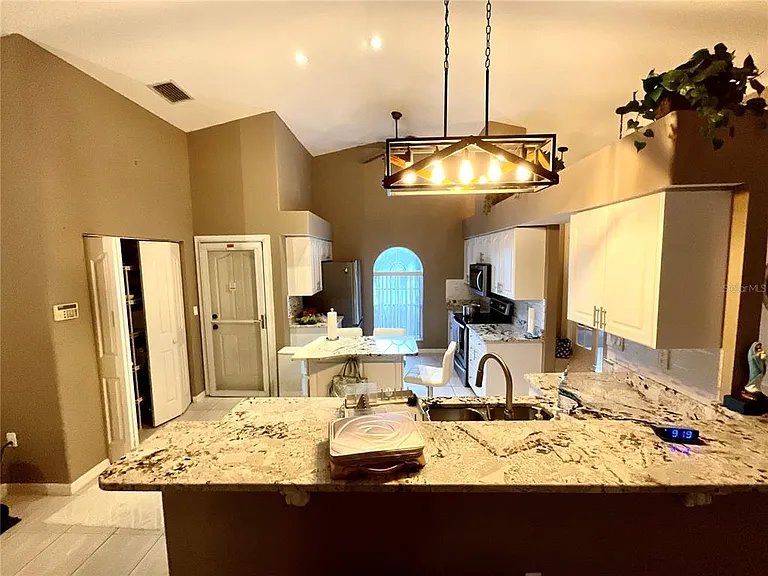 2789 Morningside Dr — Photo 4