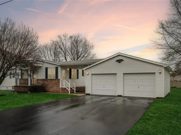 206 Martin Ave, Ellwood City, PA 16117