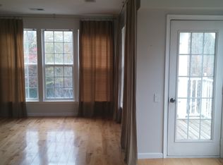 6149 Stonehenge Pl, Rockville, MD 20852