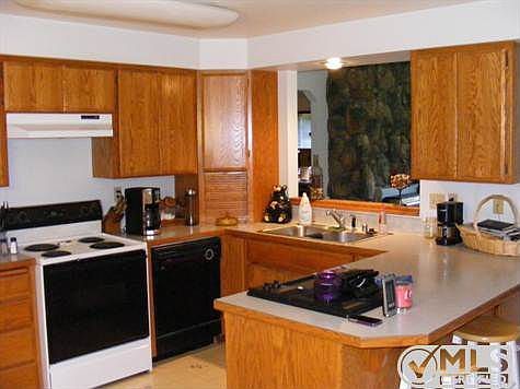 Kitchen 1