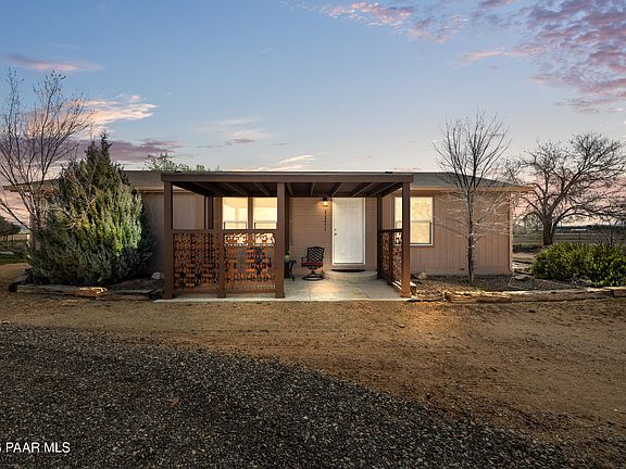 3rd image of 1171 Red Cinder Rd