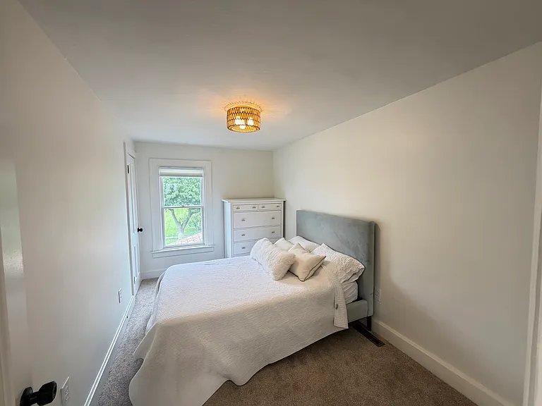 57 Caswell St — Photo 27