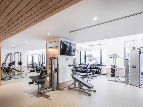 1 Columbus Place image 19 of 30